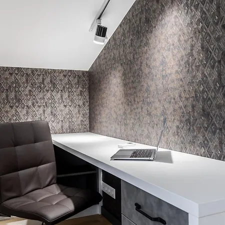 Inshiapartments On Hazova Str 5 Lviv Exterior photo